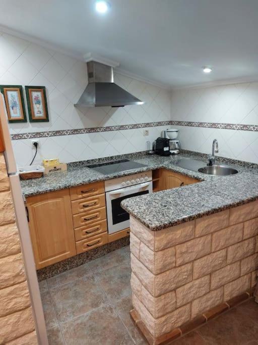 La Buhardilla. Aparcamiento Exterior Privado Apartment Teruel Bagian luar foto