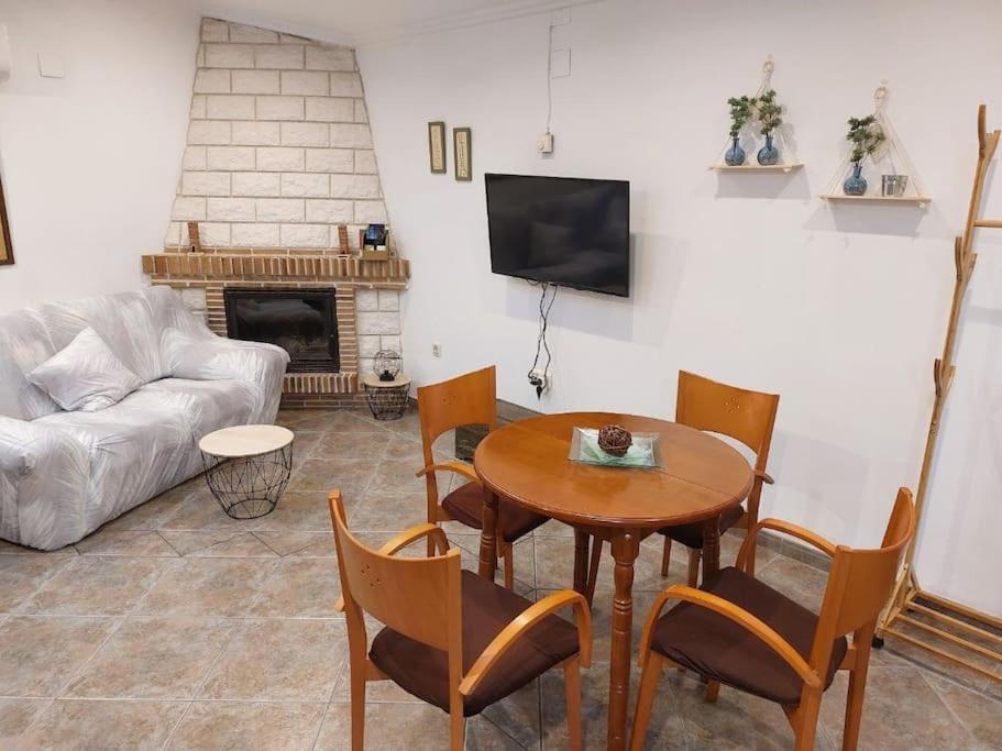 La Buhardilla. Aparcamiento Exterior Privado Apartment Teruel Bagian luar foto